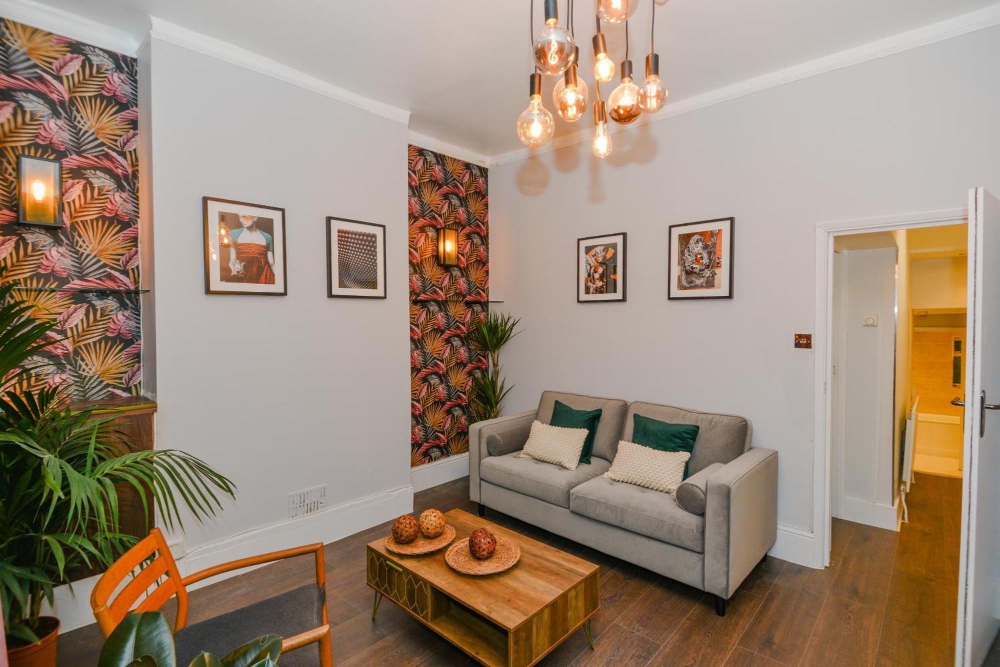 Cosy 1 Bedroom Home For Small Families London Bagian luar foto
